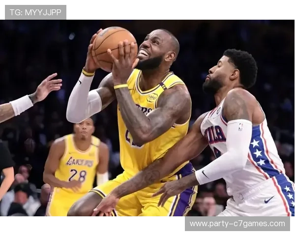 湖人勇夺关键胜利詹姆斯带队展现冠军争夺者风采